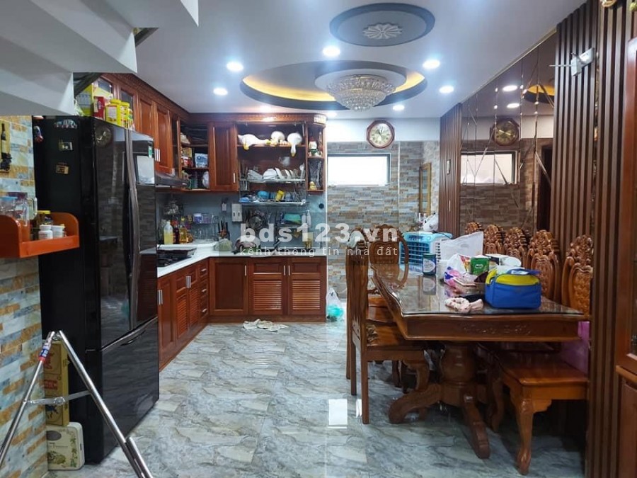 Bán nhà HXH Phan Văn Trị Gò Vấp, ngay TTTM Emart, nội thất Xịn, dt 103m2, giá 8.5 tỷ