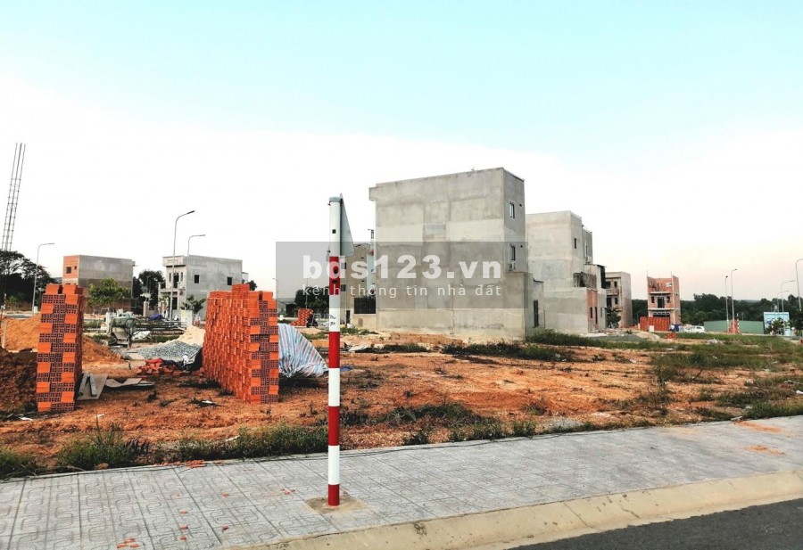 Chính chủ vỡ nợ cần bán gấp lô đất ngay khu công nghiệp VSIP2, cách tp mới chỉ 10 phút mt đường lớn DT742