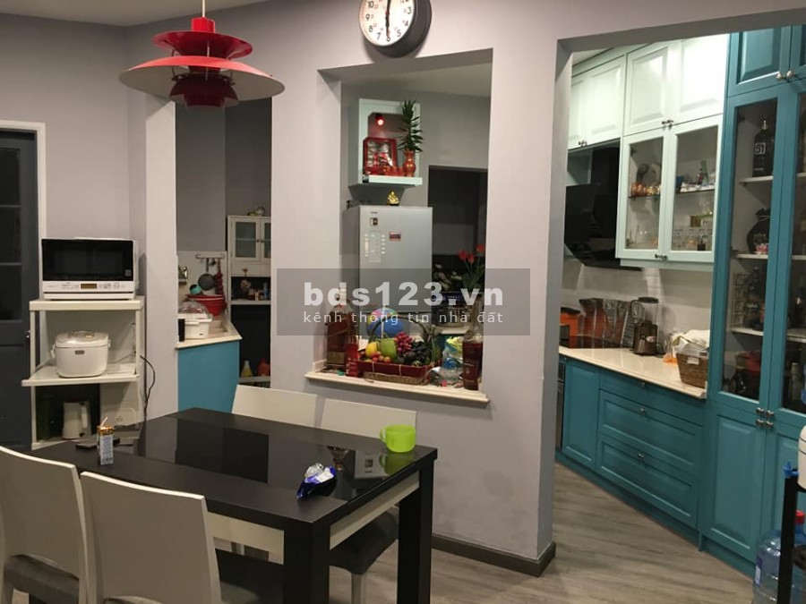 Giảm giá sốc mùa dịch, dt 89,4m2, giá 5,4 tỷ, hẻm 1205 Huỳnh Tấn Phát, quận 7, lh 0989149953