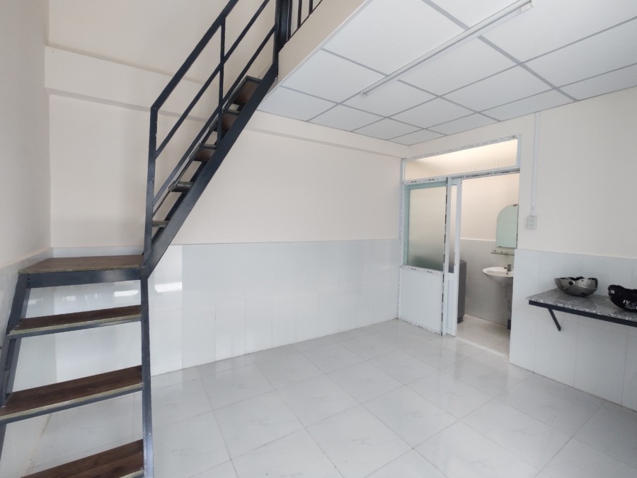 Bán nhà kiền lề 3 phòng mới xây có sẳn nội thất tại khu dân cư Minh Trí Cái Tắc
