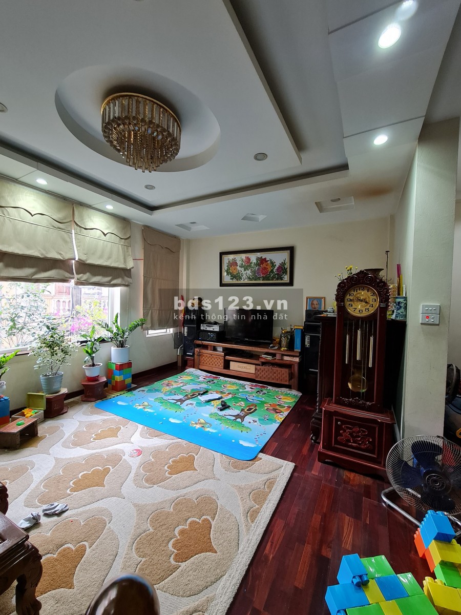 Bán nhà Bồ Đề, Long Biên 65m 5T, MT6m nhỉnh 6.5 tỷ, phân lô, gara 0888868583