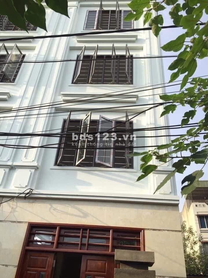 Nhà đẹp Lĩnh Nam, 2 mặt tiền, ô tô đỗ cửa, 35M*4,5T, 5 tầng, 3,6 tỷ.