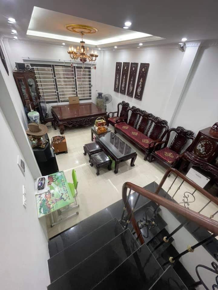 Bán nhà nguyên căn đẹp khu trung tâm kinh doanh được vài bước ra Hồ Tây, giá 3.85 tỷ