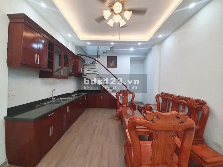 Nhà đẹp xây mới phố Khương Trung, nội thất đắt tiền, đúc kiên cố 5 tầng