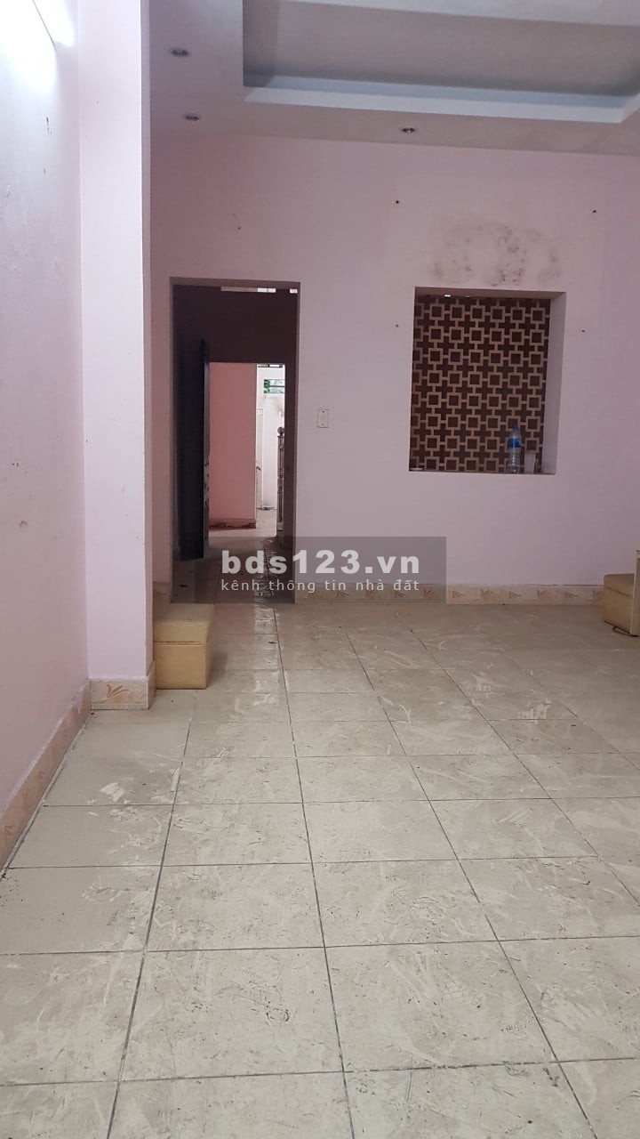 Cần bán nhà trung tâm Đống Đa, ô tô đỗ cửa, giá tốt, dt 100m2, 7.x tỷ, kinh doanh