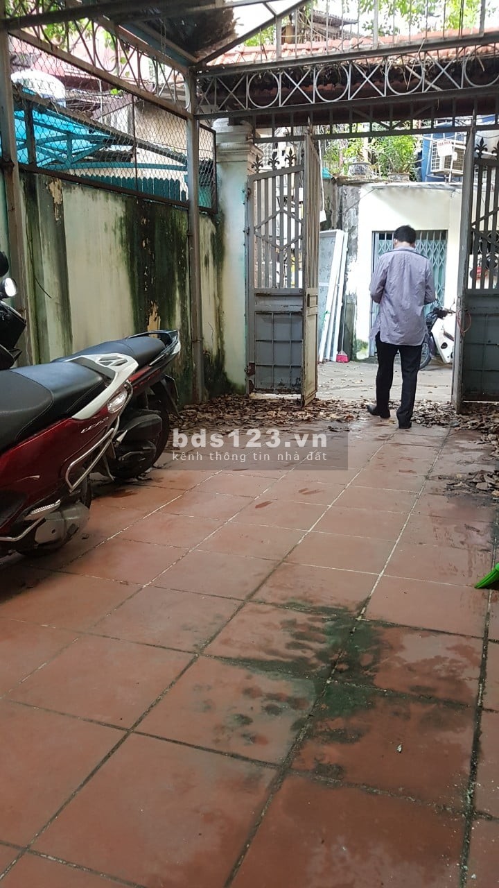 Cần bán nhà trung tâm Đống Đa, ô tô đỗ cửa, giá tốt, dt 100m2, 7.x tỷ, kinh doanh