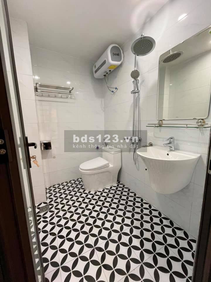 Khâm Thiên ngõ rộng, diện tích 46m2, 4 tầng, nhà nguyên căn đẹp giá 3.8 tỷ