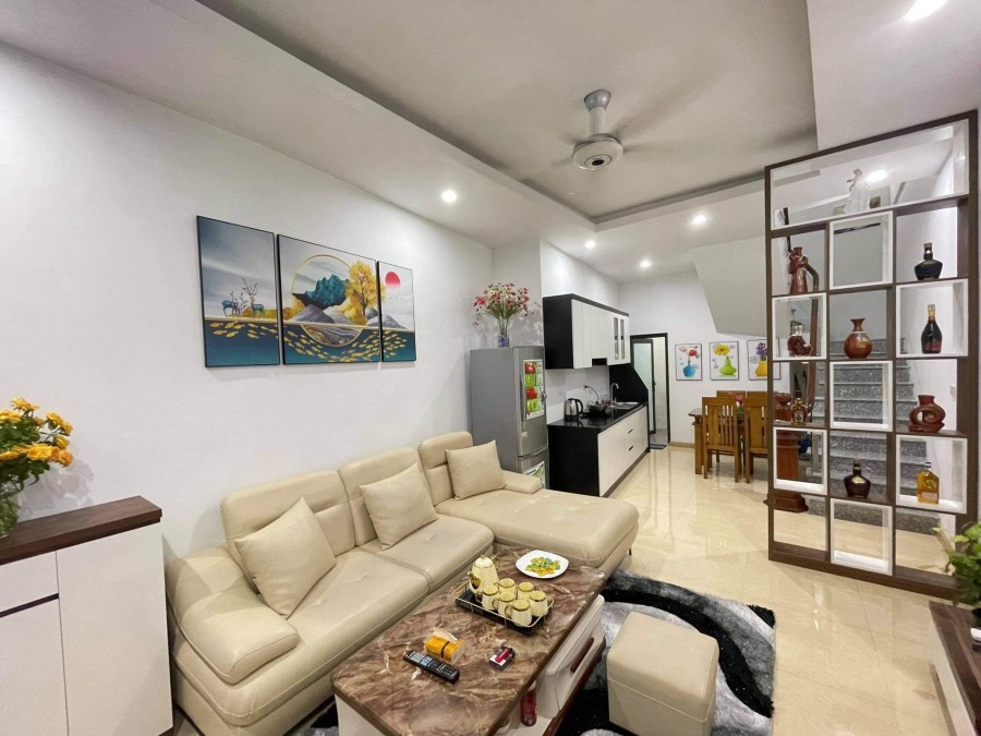 Bán nhà Khương Đình ô tô đỗ cửa, kinh doanh tốt 50Mx 4t, mặt tiền 6m giá chỉ 4,5 tỷ