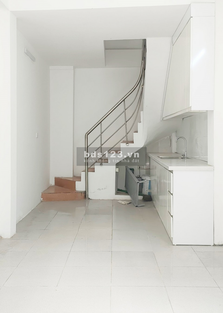 Chỉ 1.68 tỷ, nhà rộng 20m2 Võ Chí Công, 3 ngủ, sổ riêng, ở luôn. LH: 0941111357