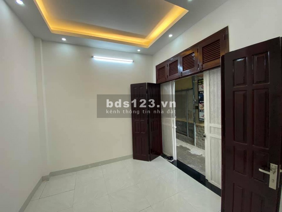 Bán gấp nhà nguyên căn Định Công, 4 tầng, dt 36m2, giá yêu thương, giá bán 3.3 tỷ