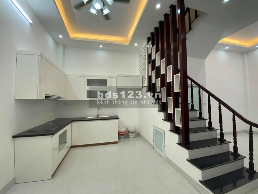 Bán gấp nhà nguyên căn Định Công, 4 tầng, dt 36m2, giá yêu thương, giá bán 3.3 tỷ