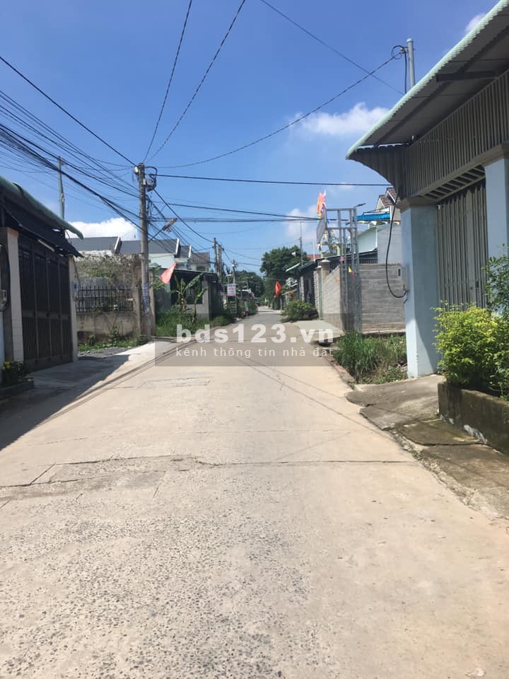 Chính Chủ Cần Bán Gấp lô Đất 100m2.sổ sẵn,thổ cư 100%.Gần BV Thánh Tâm, Biên Hoà