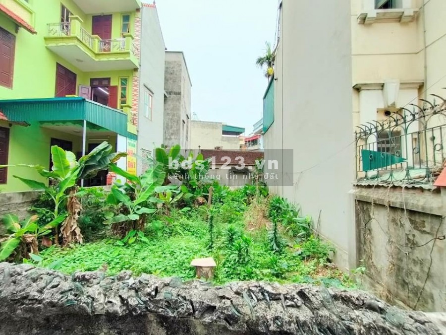 Bán đất Phố Việt Hưng lô góc, diện tích vuông, mặt tiền 6m, giá bán 2,1 tỷ