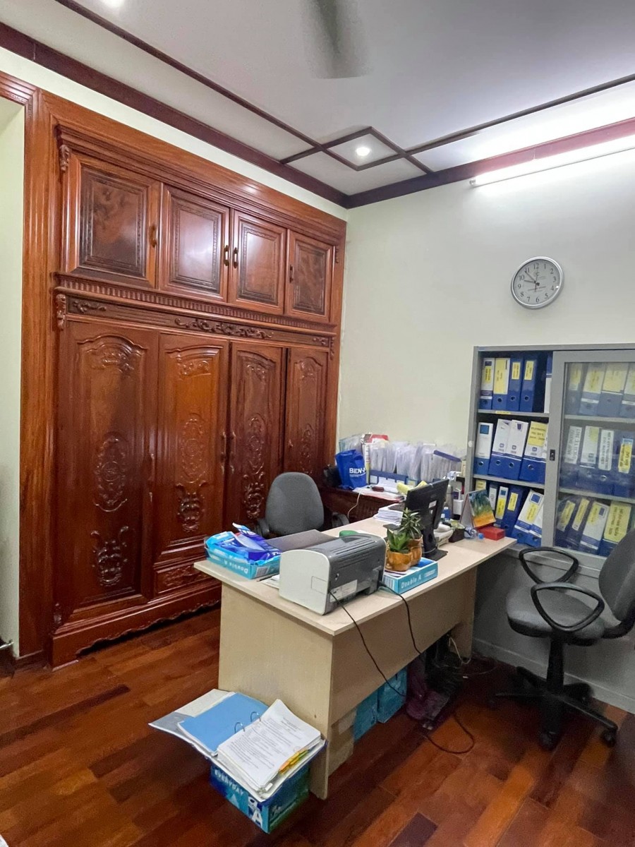 Bán nhà phố Cầu Giấy 82m2x5 , tiện làm VP cho thuê, ở cực đẹp giá 12,5 tỷ