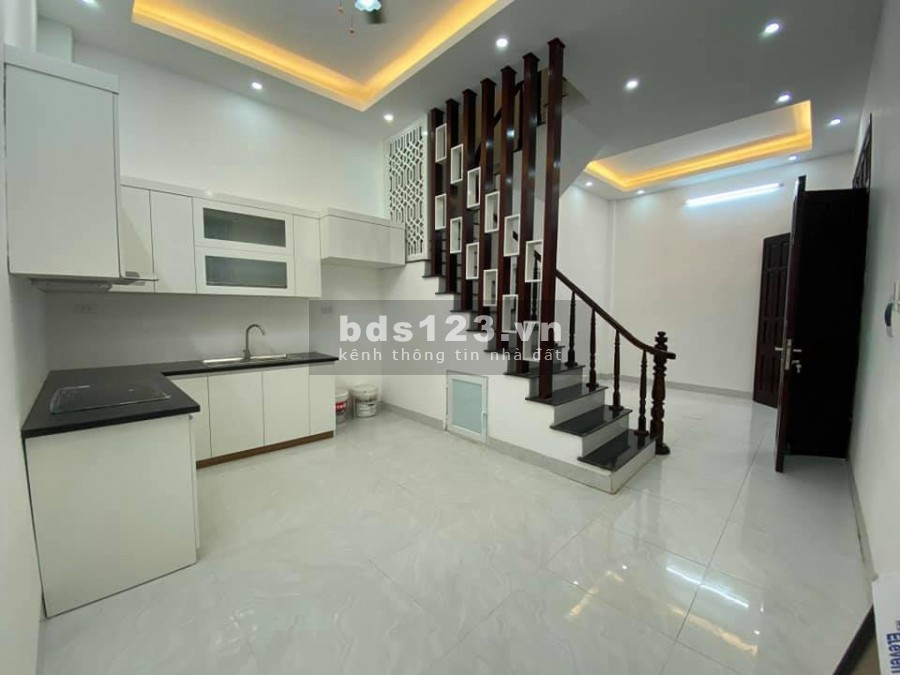 Bán gấp nhà nguyên căn Định Công, 4 tầng, dt 36m2, giá yêu thương, giá bán 3.3 tỷ