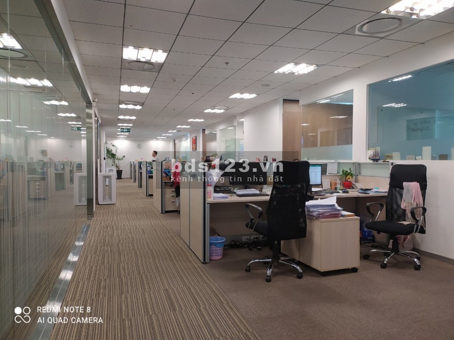Cần nhượng lại văn phong Quận 1, đầy đủ nội thất, giá thoả thuận, chính chủ