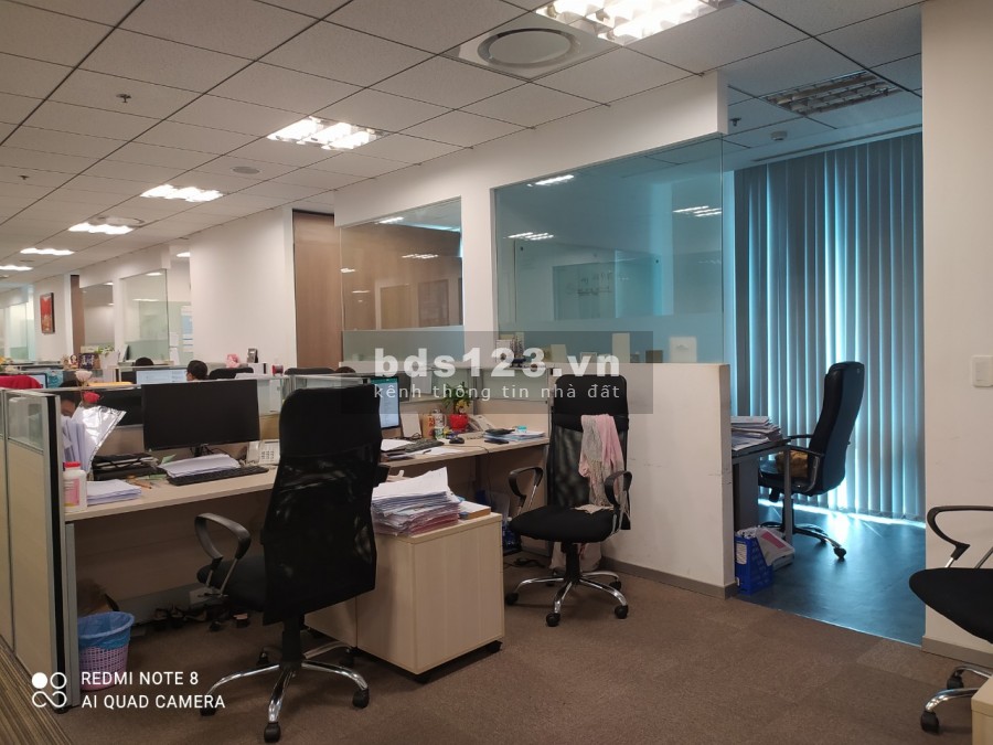 Cần nhượng lại văn phong Quận 1, đầy đủ nội thất, giá thoả thuận, chính chủ