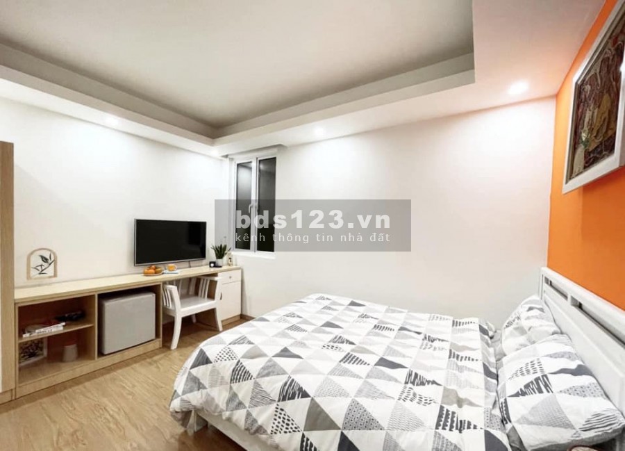 Bán toà nhà xây 9 tầng kiên cố, mặt tiền Mỹ Đình, Quận Nam Từ Liêm dt 142m2 giá 32 tỷ