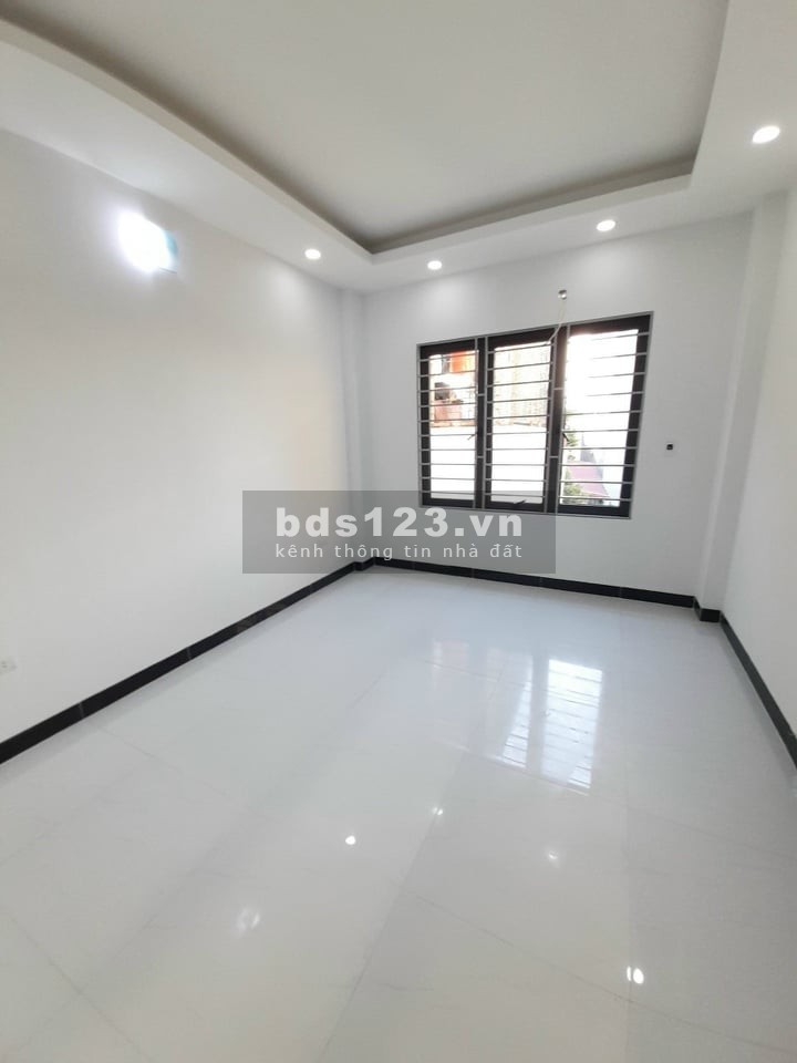 Bán nhà 4 tầng xây mới MINH KHAI - BẮC TỪ LIÊM . Gần Đh Công Nghiệp, quốc lộ 32 , đường Văn Tiến Dũng