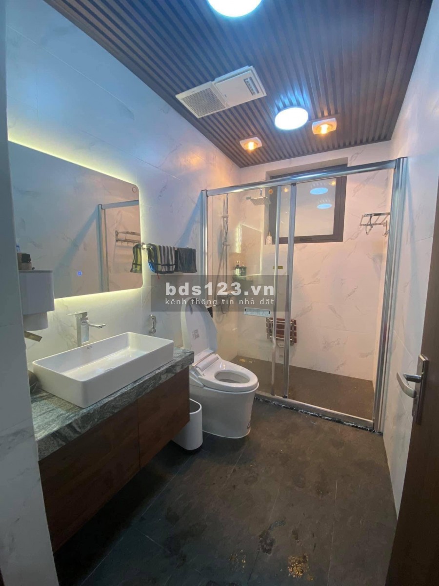 Bán nhà Trần Duy Hưng dt 45m2, 5 tầng, mặt tiền 4m, giá bán 6.7 tỷ