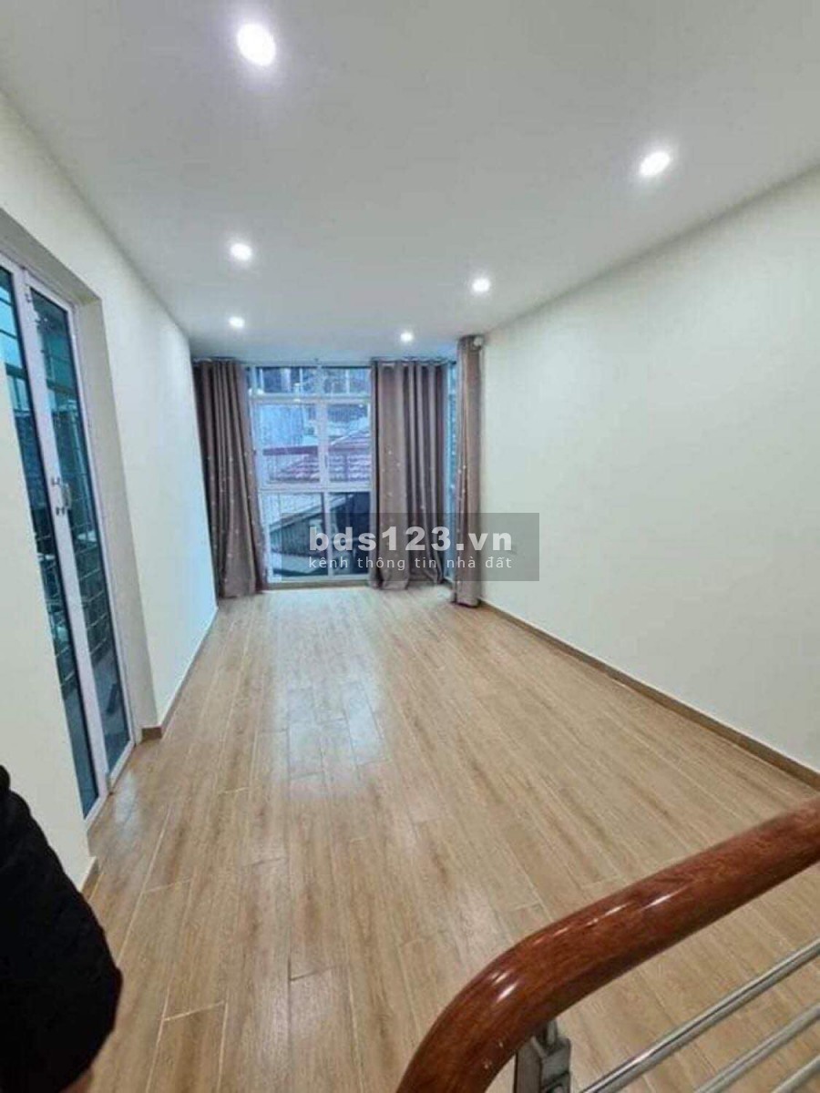Cần Tiền Bán Nhà Gấp Ngõ Thông Phong giá bán nhanh 2,2 tỷ, lh 0934302303