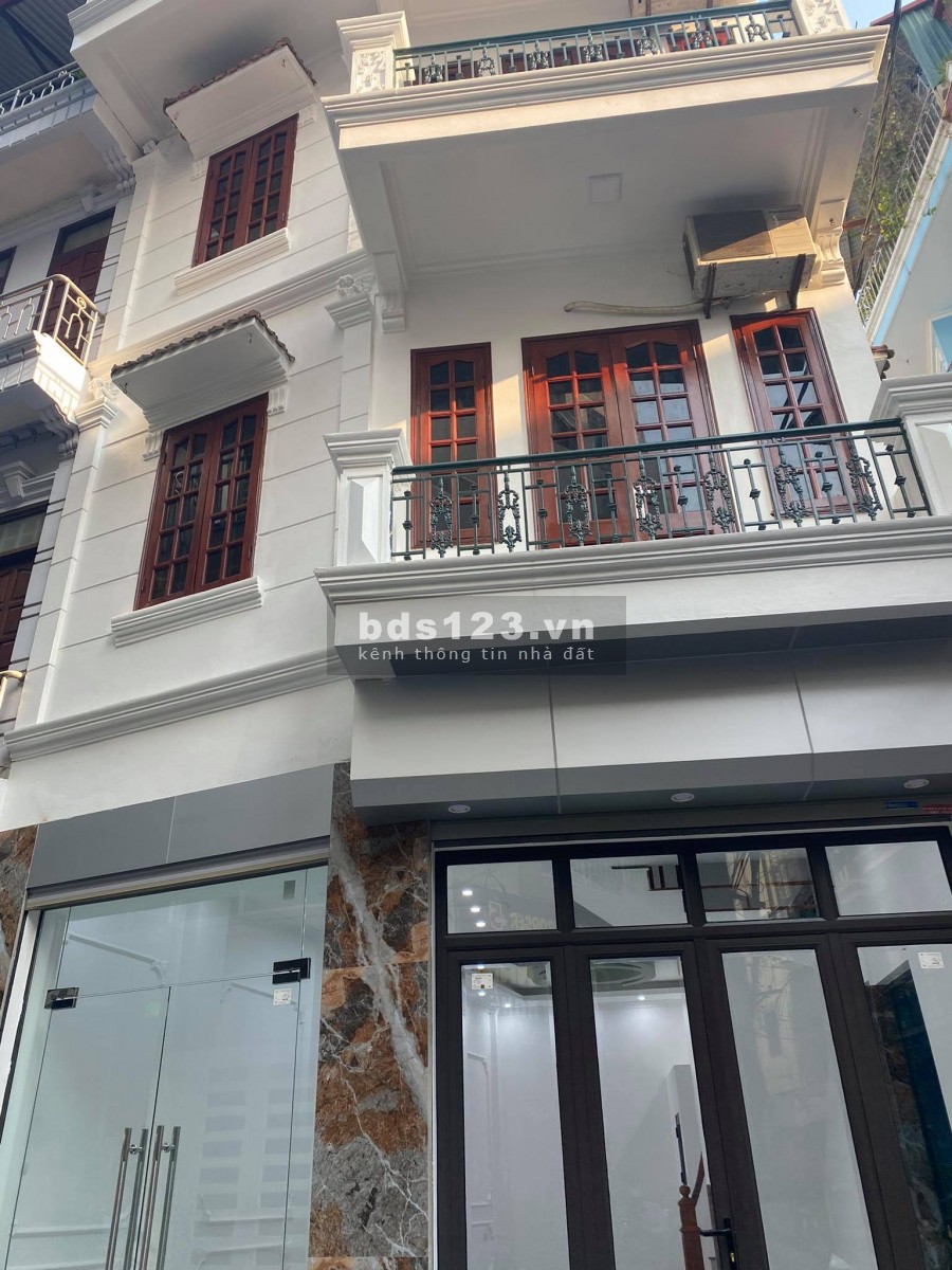 Bán nhà lô góc mặt ngõ Vương Thừa Vũ ô tô đỗ cửa kinh doanh buôn bán sầm uất nhỉnh 6 tỷ