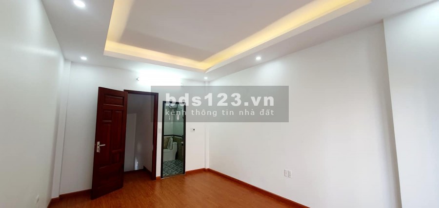 Bán nhà mới Cầu Diễn ngõ ô tô thông thoáng, gần trung tâm dt 32m2, 5 tầng, giá 2.9 tỷ