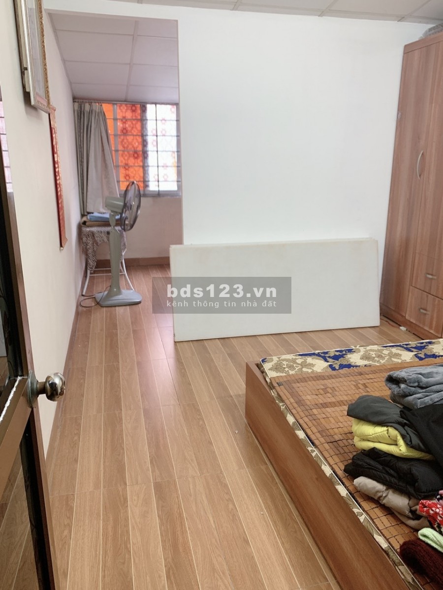 Cần Bán Gấp Nhà Phố Láng Hạ Đống Đa 45m, 2 Tầng, Mặt tiền 3.2m. Giá 2.25 Tỷ.