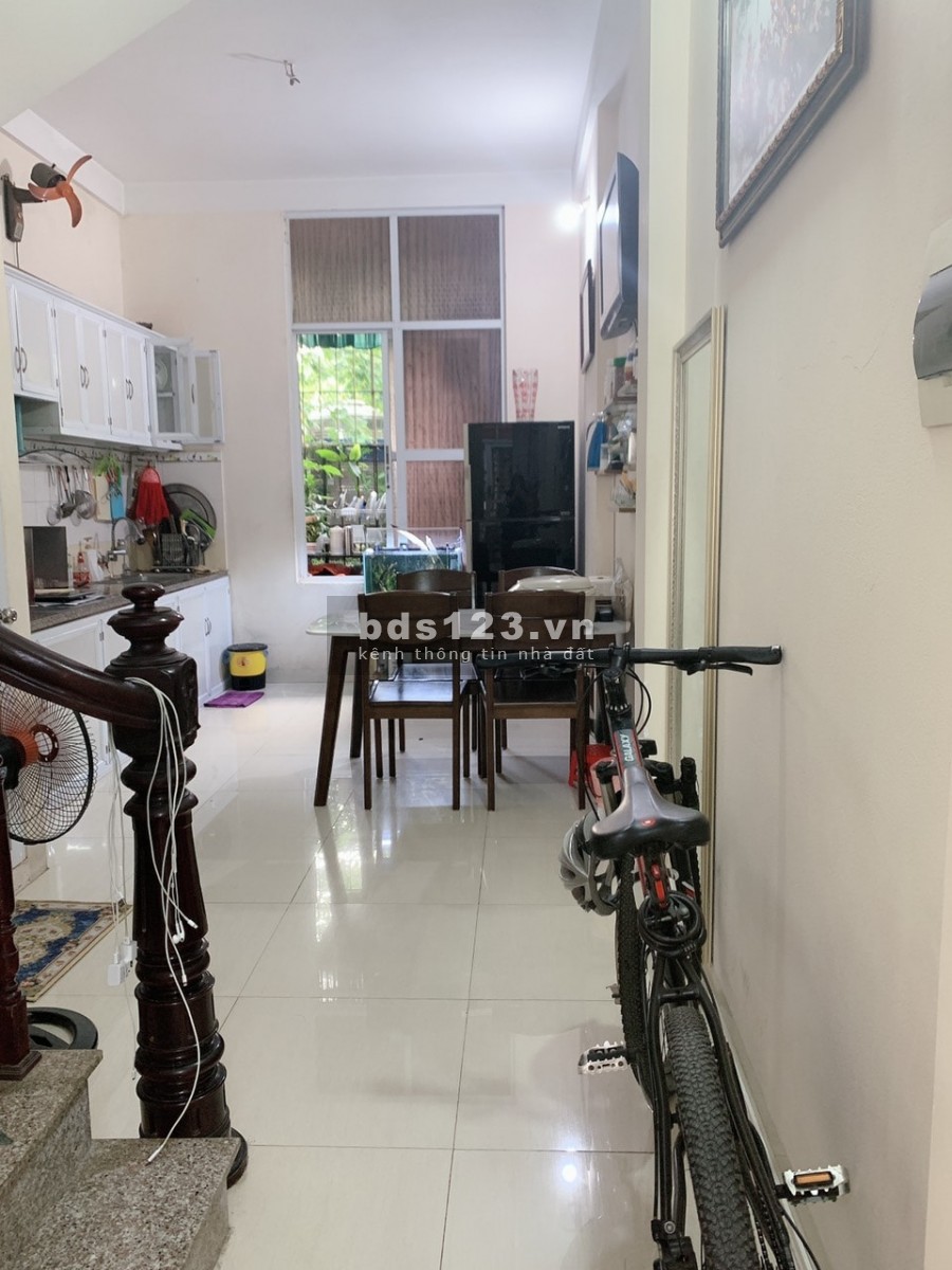 Cần Bán Gấp Nhà Phố Láng Hạ Đống Đa 45m, 2 Tầng, Mặt tiền 3.2m. Giá 2.25 Tỷ.