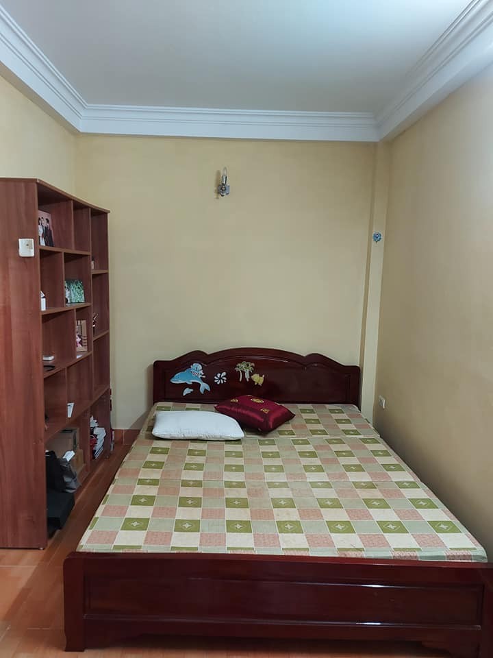 Bán nhà ngõ 358 Bùi Xương Trạch ô tô đỗ cổng dt 35m2, 5 tầng giá nhỉnh 2 tỷ