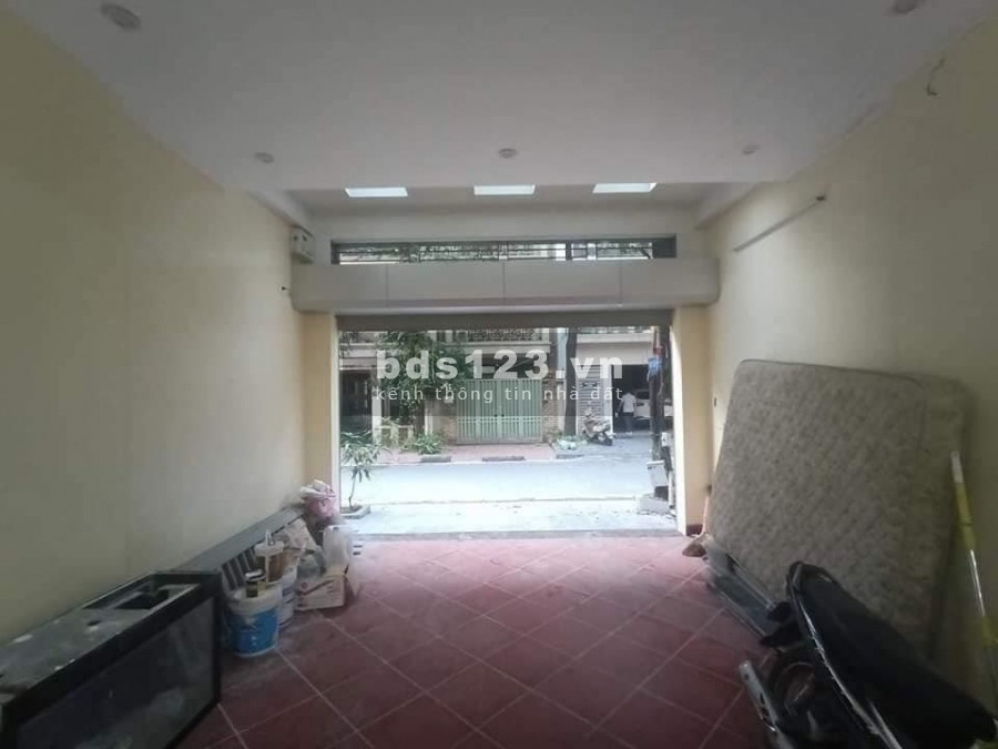 Bán nhà trung tâm Linh Đàm kinh doanh, sầm uất, dtsd 50m2, giá 12.5 tỷ