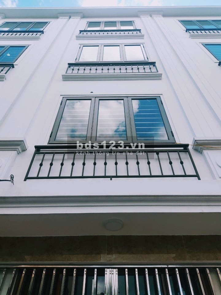 Bán nhà 4 tầng xây mới MINH KHAI - BẮC TỪ LIÊM . Gần Đh Công Nghiệp, quốc lộ 32 , đường Văn Tiến Dũng