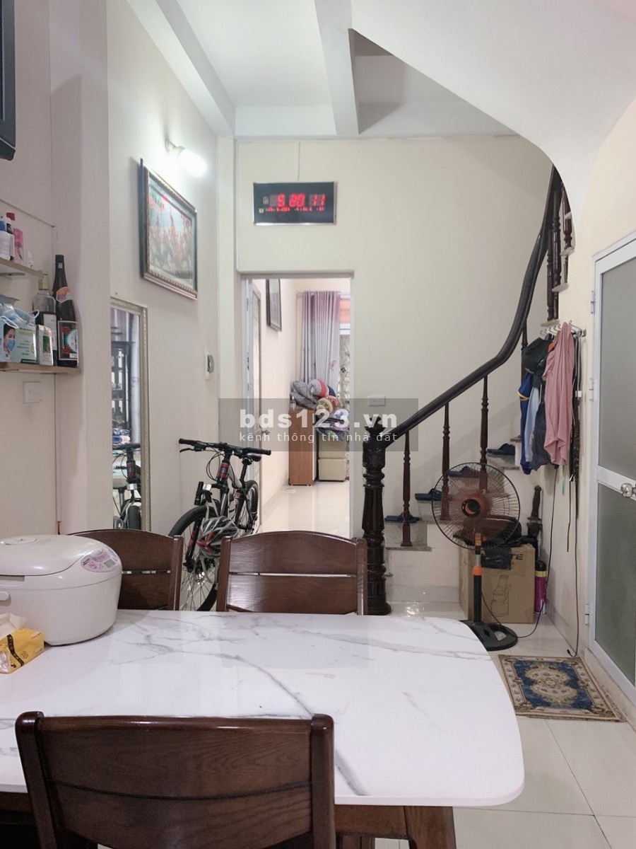Cần Bán Gấp Nhà Phố Láng Hạ Đống Đa 45m, 2 Tầng, Mặt tiền 3.2m. Giá 2.25 Tỷ.