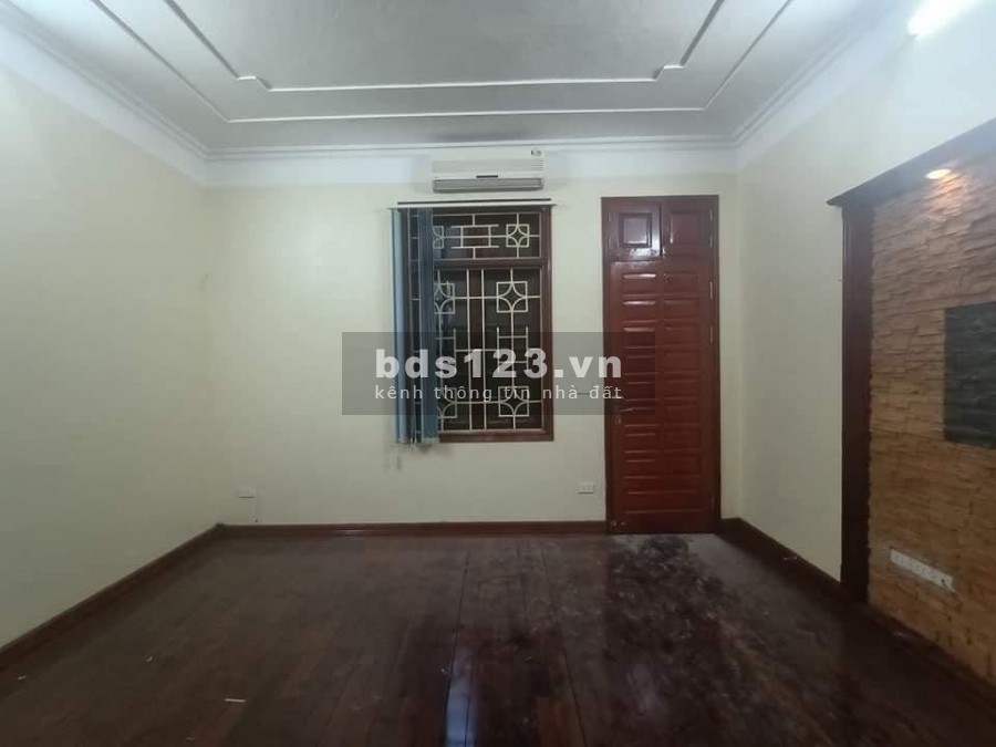 Bán nhà trung tâm Linh Đàm kinh doanh, sầm uất, dtsd 50m2, giá 12.5 tỷ
