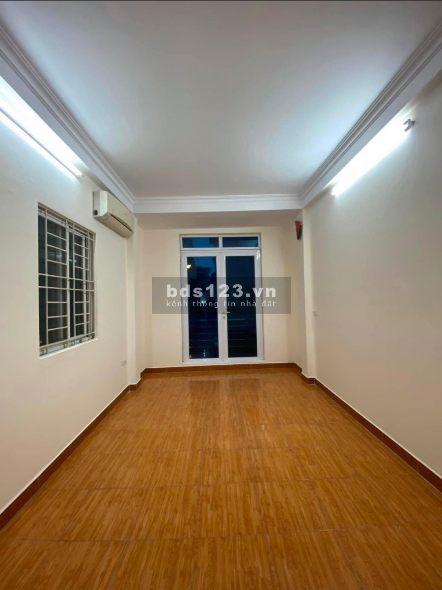Nhà đẹp số 1 Tân Mai, khu vực đáng sống, ô tô tránh, kinh doanh đỉnh, hai mặt tiền DT 28m2 nhỉnh 3 tỷ