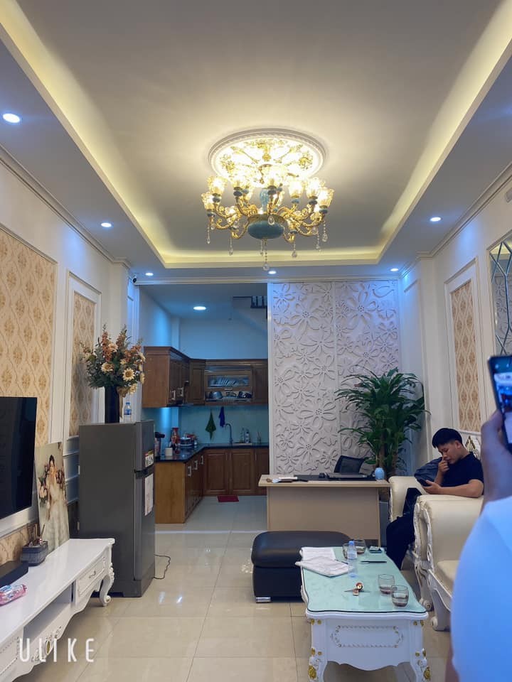 Bán nhà ngõ 358 Bùi Xương Trạch ô tô đỗ cổng dt 35m2, 5 tầng giá nhỉnh 2 tỷ