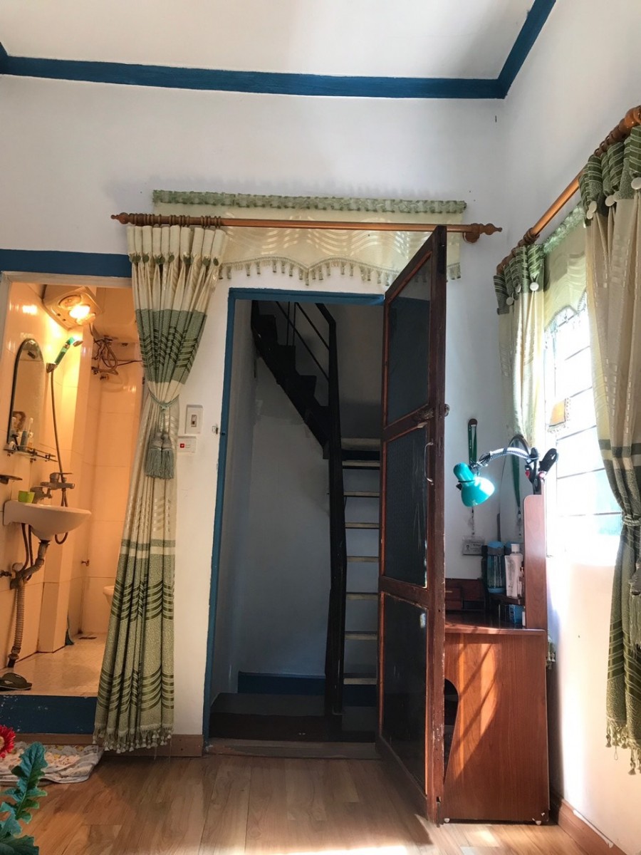 Bán nhà Phố Trương Định 27m x 3 tầng, giá 1,7 tỷ ( sổ đỏ riêng biệt )