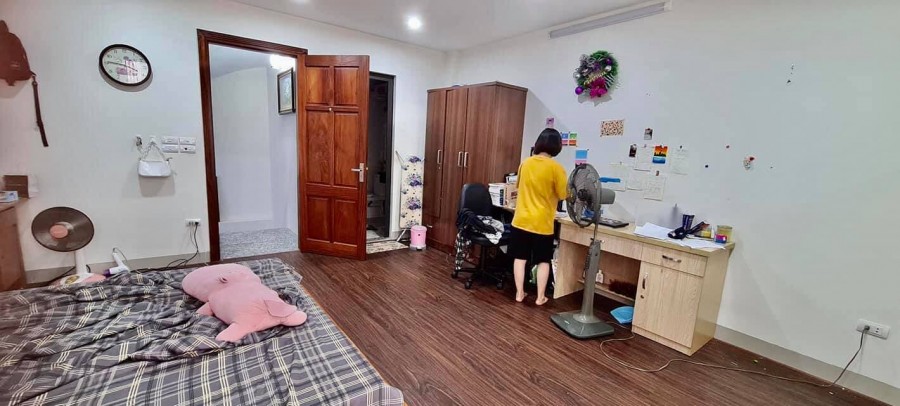 Bán Nhà Tản Đà, Nguyễn Trãi 40m2, Phân Lô, MT Rộng, Gần Ô Tô, Ngõ Thông Nông Giá 4.6 Tỷ