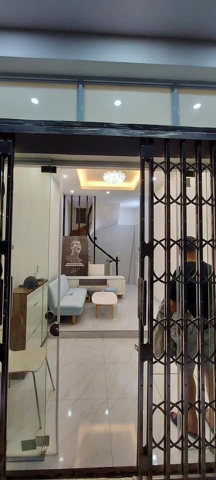Bán Nhà Lê Thanh Nghị 22/25m2, đúc kiên cố 5 tầng, mt 3m, giá 2.75 tỷ Hai Bà Trưng