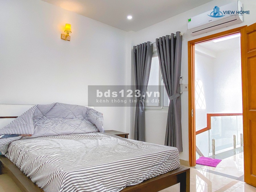 Bán nhà nguyên căn còn mới đẹp ở ngay Thích Quảng Đức, Quận Phú Nhuận