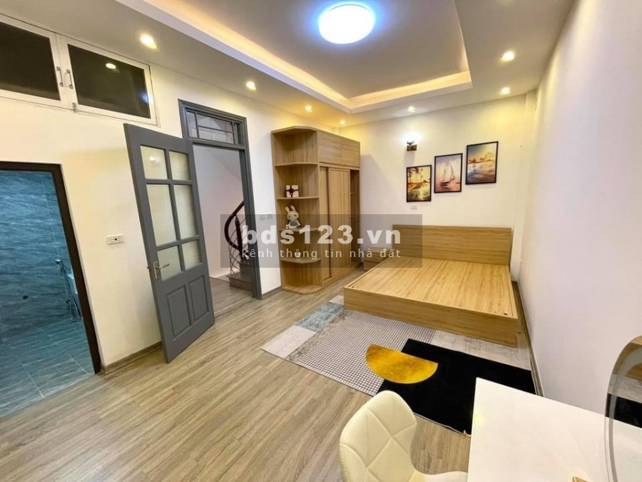 Bán nhà chỉ 3.48 tỷ, phố Khương Trung, 2 ô tô tránh nhau cách nhà 10m, mt 5.5m, 5 tầng