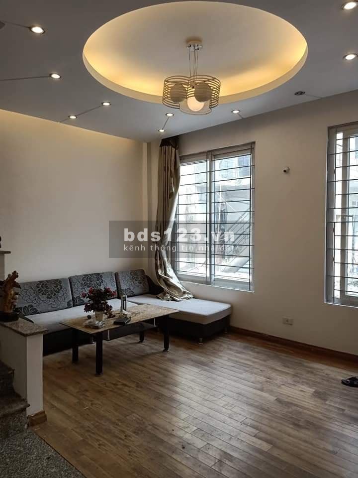 Bán nhà ở luôn full nội thất ô tô đỗ ngõ 141 Nguyễn Khang quận Cầu Giấy, lh 0339302180