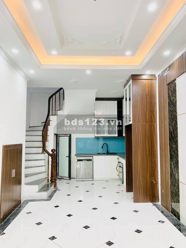 Bán nhà khu vực Minh Khai. Nội thất xịn + cửa cảm ứng. 31mx5 tầng giá chỉ nhỉnh 3 tỷ.