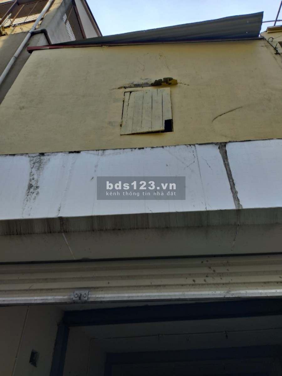 Bán nhanh mảnh đất 62m2 có nhà 2 tầng ở tạm, giá thoả thuận, lh 0985143786