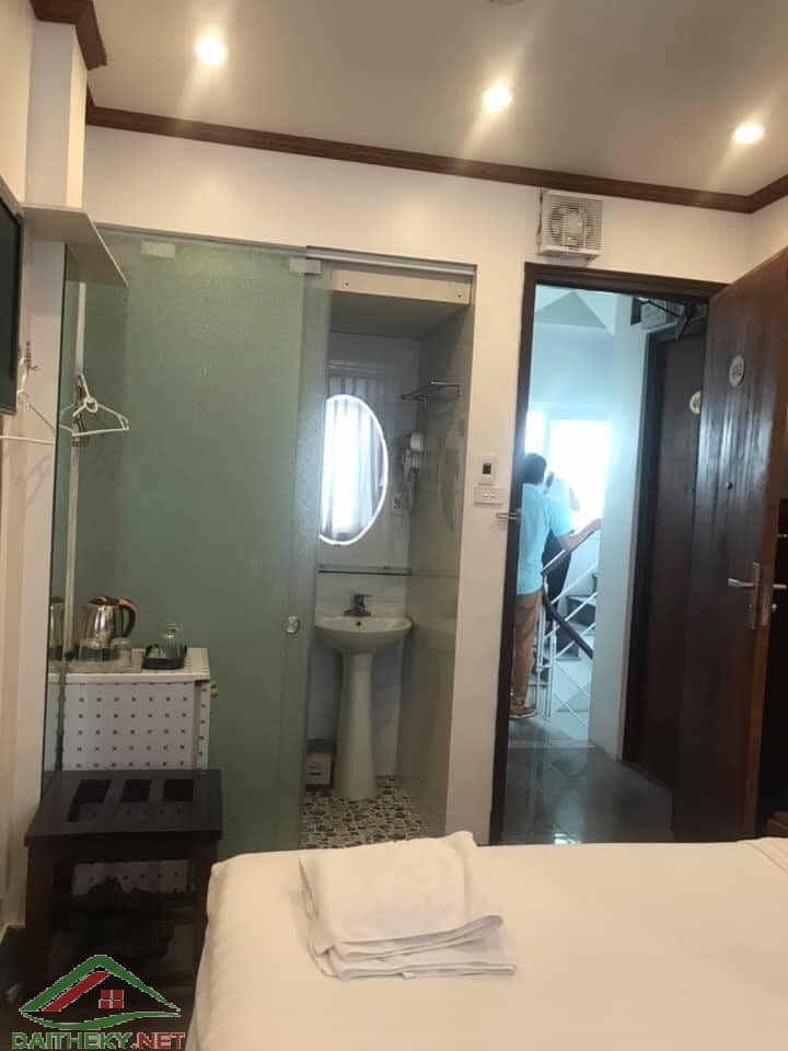Bán nhà gấp nhà Chương Dương Độ, Hoàn Kiếm,Dt 55 m ,4 tầng,mặt tiền 4m,giá 4 tỷ 750.