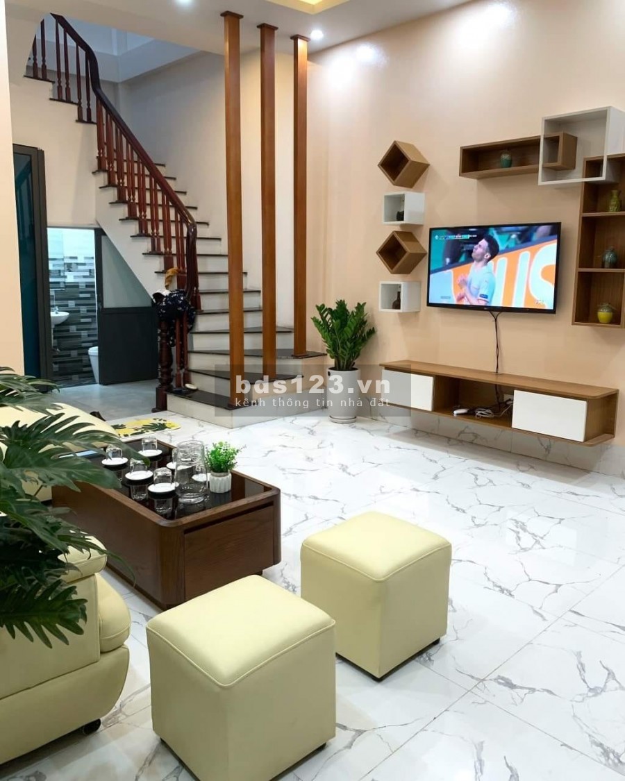 Chưa đến 3 tỷ có nhà 36m2 x 4 tầng - mới , đẹp, về ở luôn - Phố Bùi Xương Trạch