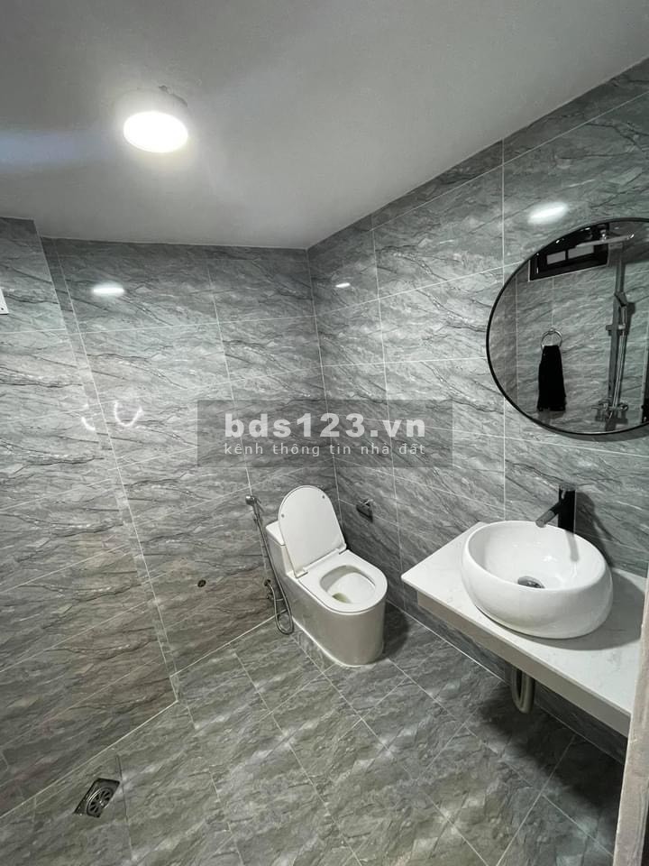 Bán nhà chỉ 3.48 tỷ, phố Khương Trung, 2 ô tô tránh nhau cách nhà 10m, mt 5.5m, 5 tầng