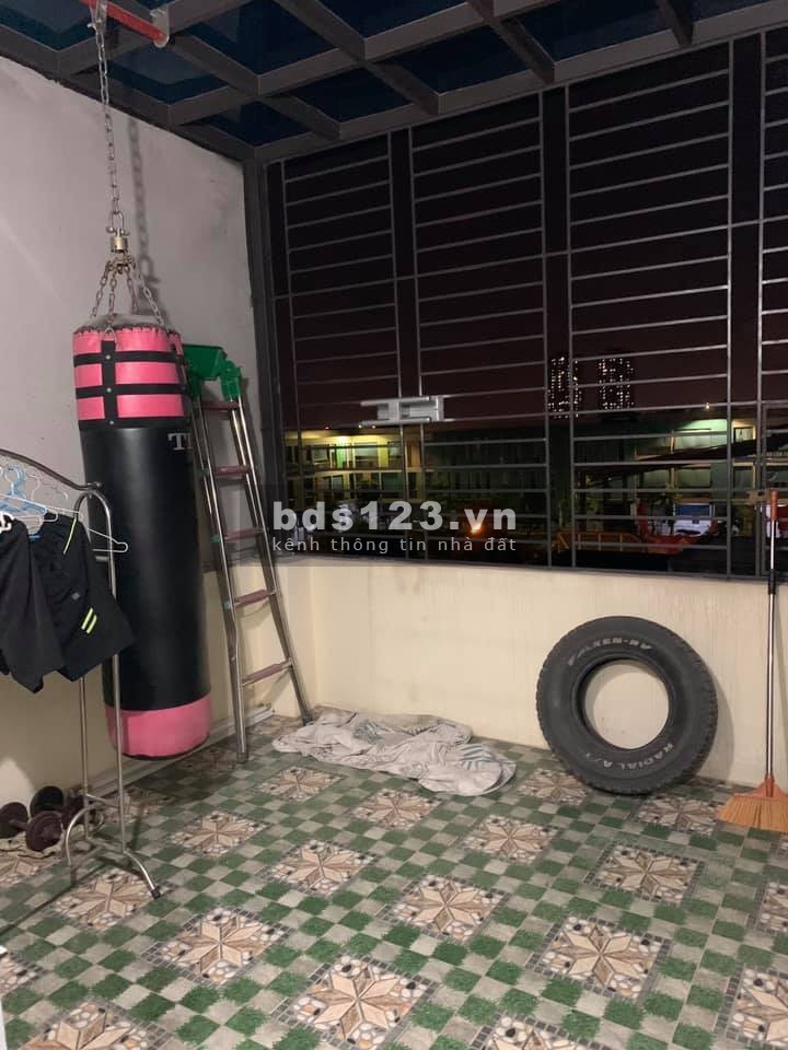 Tôi, chính chủ bán căn nhà ngõ 467 Lĩnh Nam: 46m2, 4 tầng, ô tô đỗ, để lại toàn bộ đồ đạc, 3.82 tỷ.
