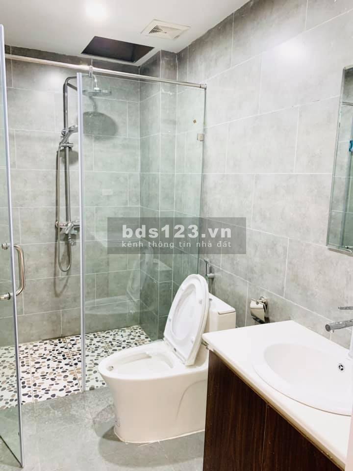 Bán nhà khu vực Minh Khai. Nội thất xịn + cửa cảm ứng. 31mx5 tầng giá chỉ nhỉnh 3 tỷ.