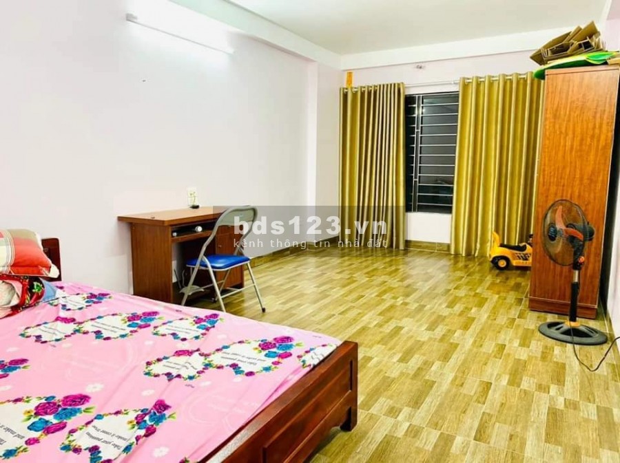 Gấp! Bán nhà khu Hồ Tùng Mậu, Cầu Giấy, dt 35m2 đúc 5 tầng, mặt tiền 3.5m